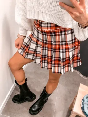 Gonna bianca e rossa a quadri