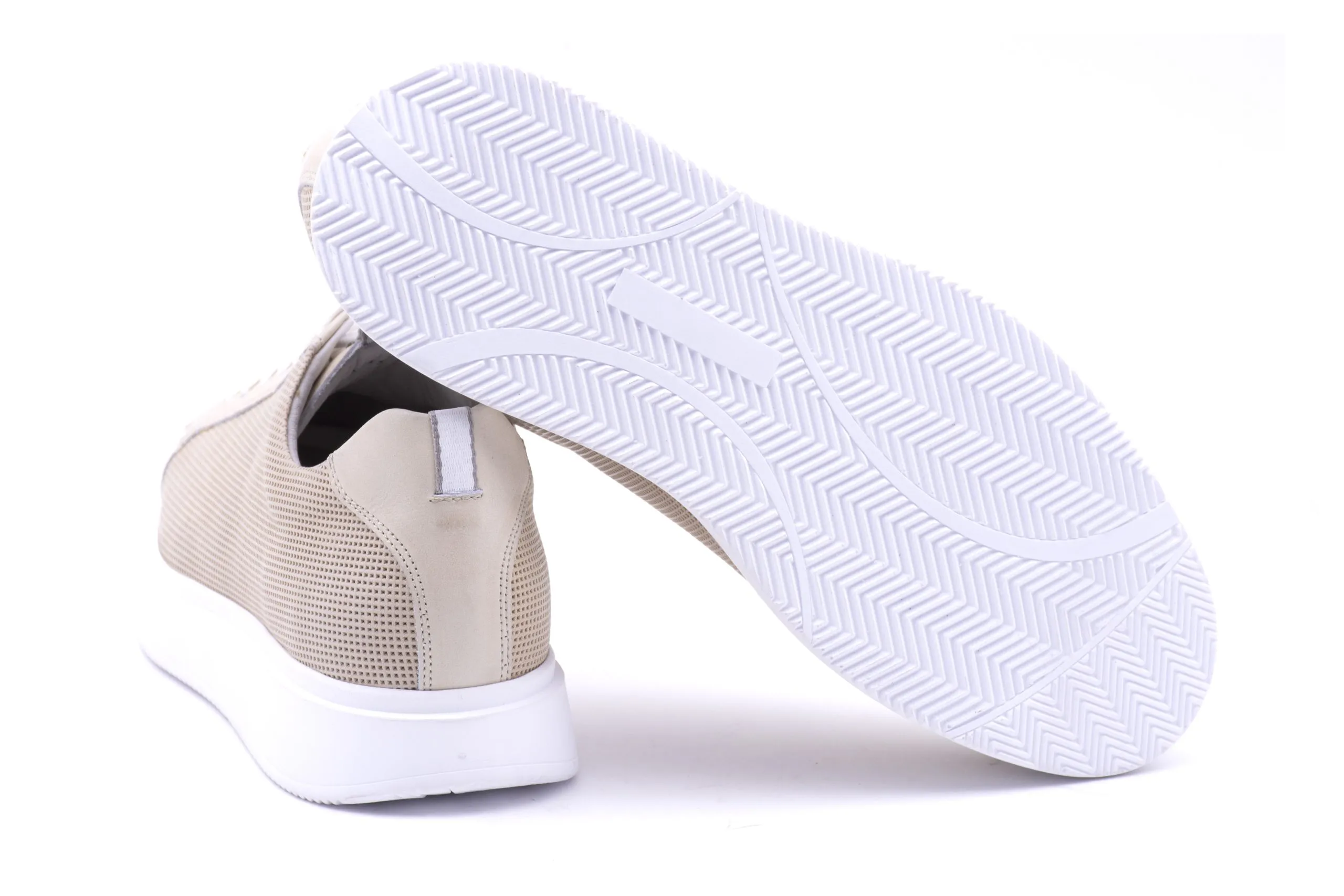 Leather mesh sneaker