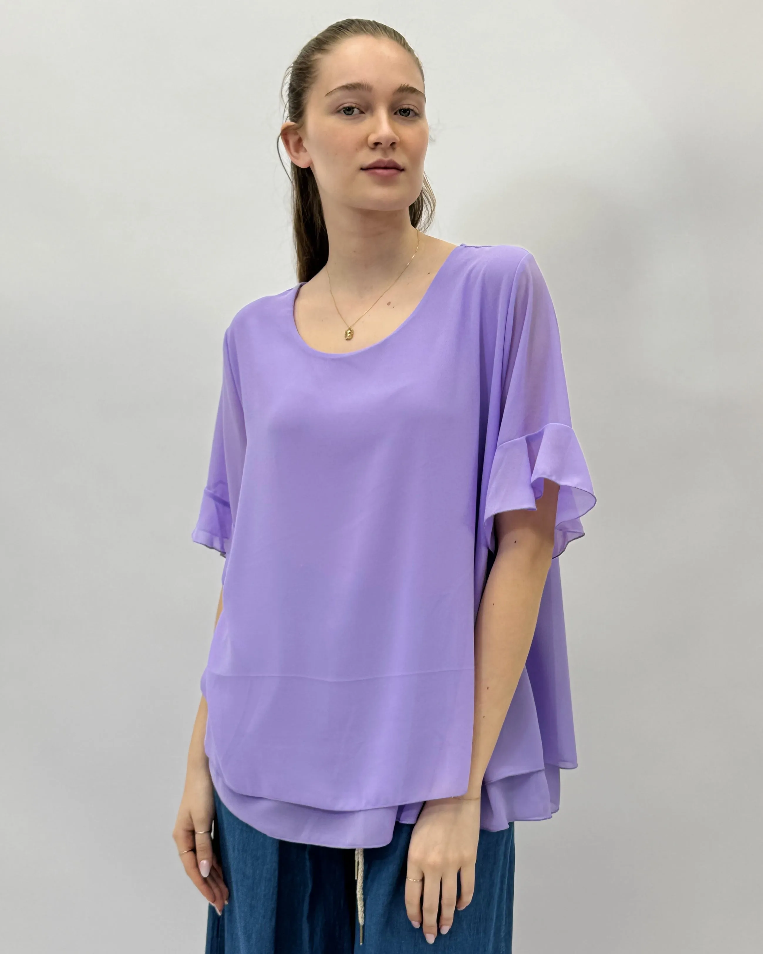 Maglia tinta unita con dettaglio maniche
