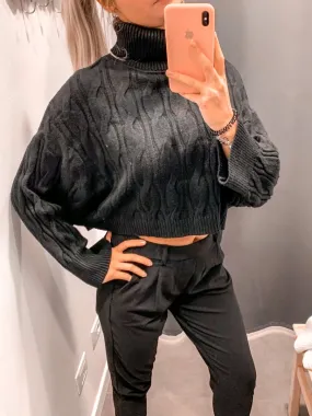 Maglione corto a collo alto nero