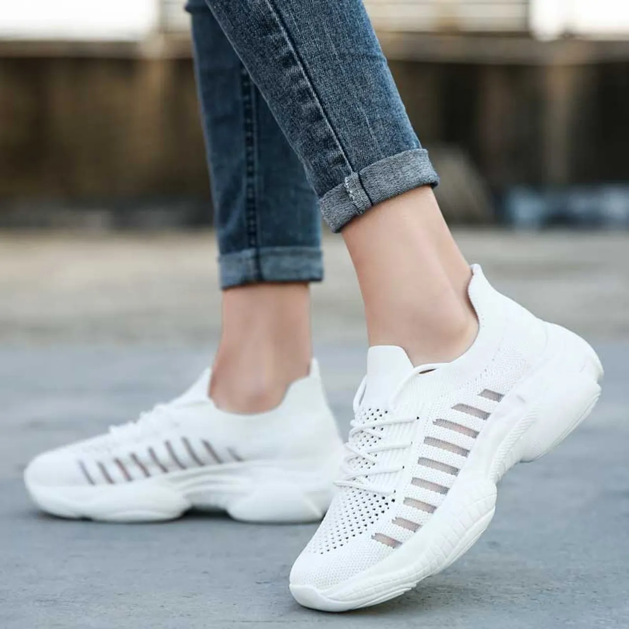 White flyknit stripe hollow lace shoe sneaker